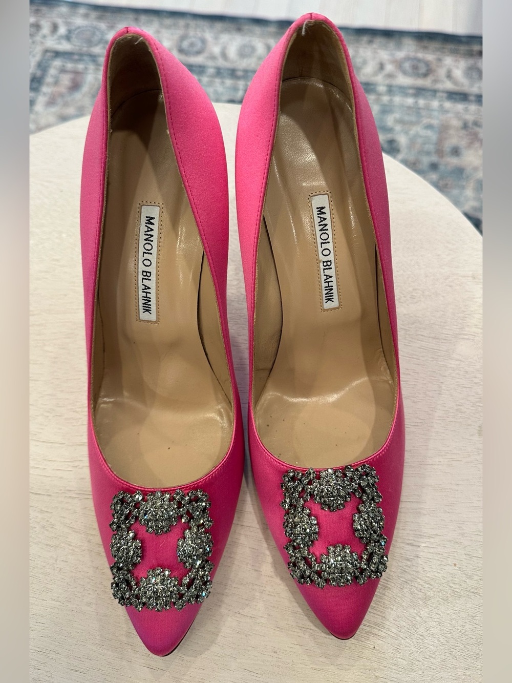 Manolo Blahnik Pink Satin Crystal Buckle Pumps Heels Size 40.5 US 10-10.5